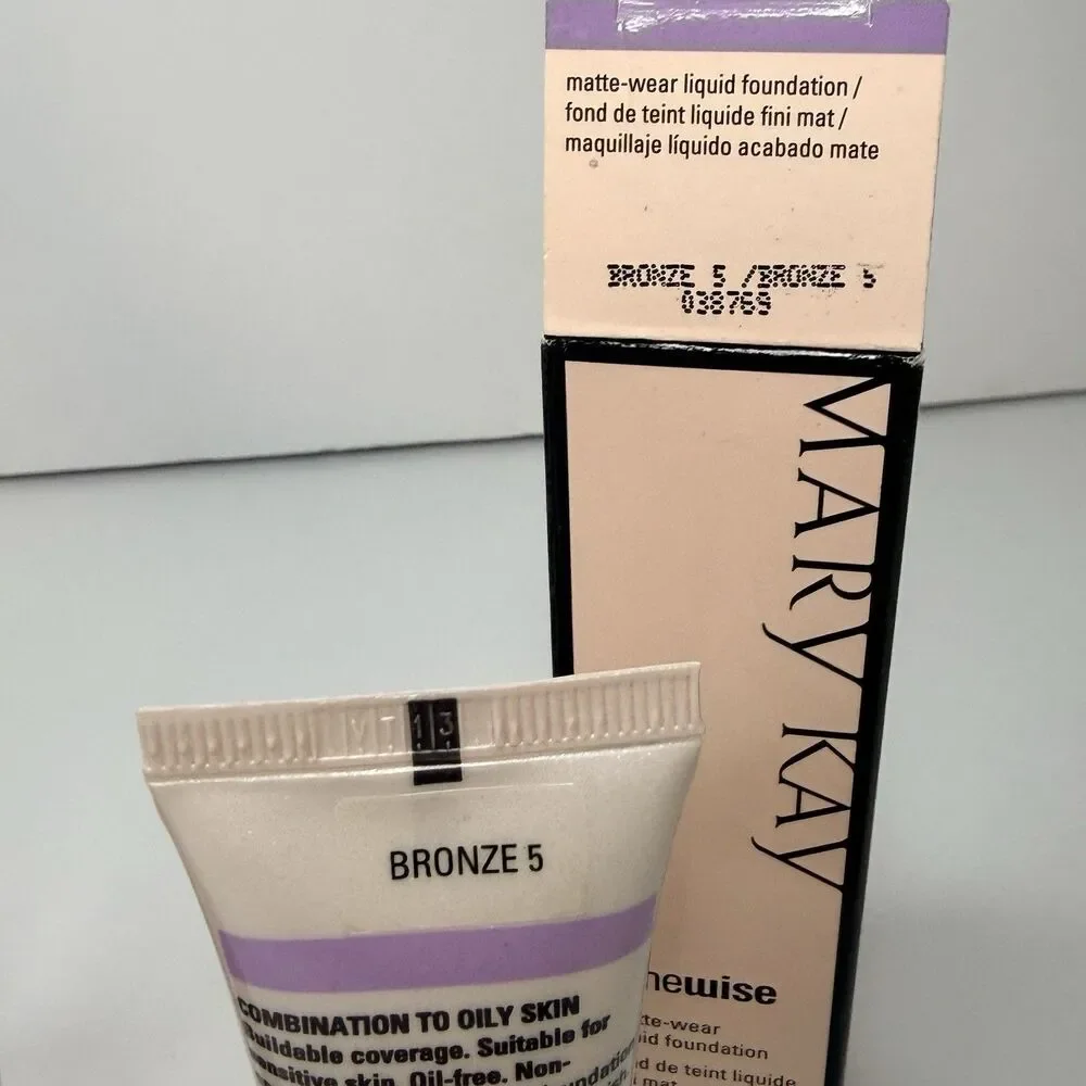 Mary Kay Bronze 5 Luminous 038718 & Matte Foundation 038769 Lot + 3 MK Brushes